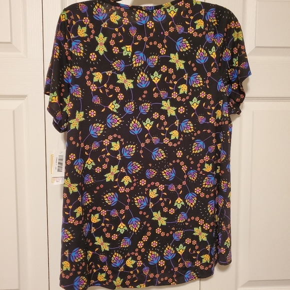 NWT LulaRoe Classic T - Picture 6 of 7